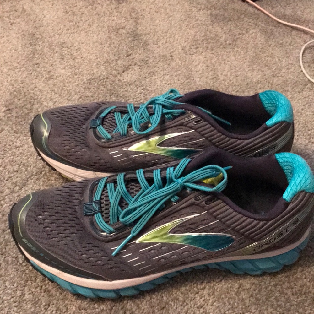 Brooks running shoes. Hardly worn.